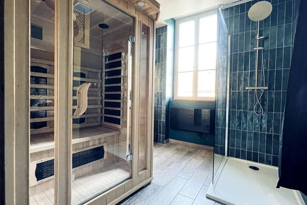 Love Room L' Orientale / Jacuzzi / Sauna Chateau-Landon Esterno foto
