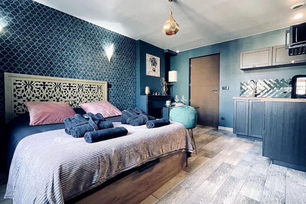 Love Room L' Orientale / Jacuzzi / Sauna Chateau-Landon Esterno foto